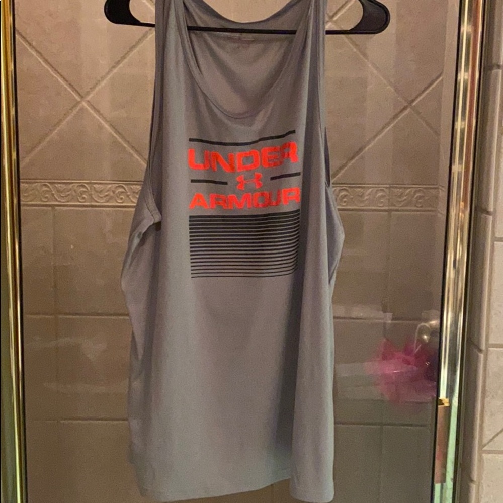 Never worn Under Armour workout tank!